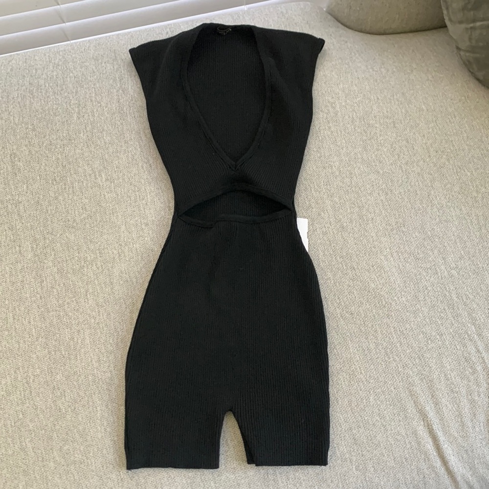 Black Bodysuit w/cutout